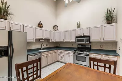 122 Maplecrest Drive W, Lakewood, NJ 08701 - Photo 11