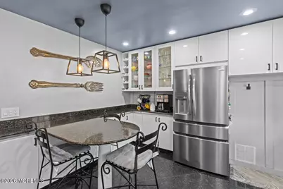 687 Hopping Road, Belford, NJ 07718 - Photo 7