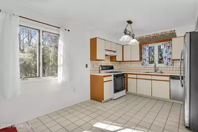 521 Dorothy Place, Brick, NJ 08723 - Photo 3