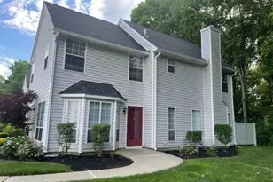 76 Foxwood Pl, Morganville, NJ 07751 - Photo 1