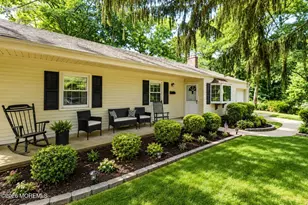 17 Butler Ln, Middletown, NJ 07748 - Photo 3