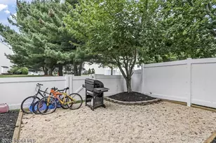 211 Clubhouse Dr, Middletown, NJ 07748 - Photo 25