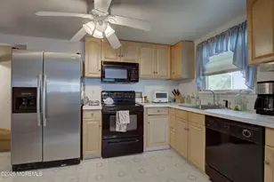 47 Walnut Ave, Red Bank, NJ 07701 - Photo 17