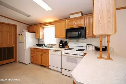 163 Field Place, Freehold, NJ 07728 - Photo 13