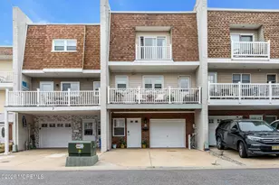 5 Sandpiper Ln, Sea Bright, NJ 07760 - Photo 1