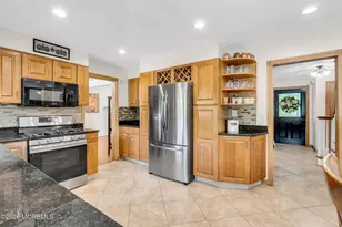 72 Marcshire Dr, Middletown, NJ 07748 - Photo 7