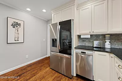 208 Martin Place, Middletown, NJ 07748 - Photo 7