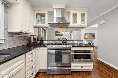 208 Martin Place, Middletown, NJ 07748 - Photo 5
