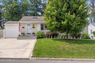 208 Martin Place, Middletown, NJ 07748 - Photo 3