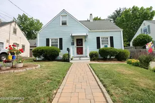 42 Barkalow Ave, Freehold, NJ 07728 - Photo 3