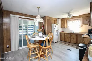 643 Dede Dr, Freehold, NJ 07728 - Photo 9
