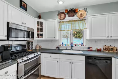 44 Kipling Way, Manalapan Township, NJ 07726 - Photo 17