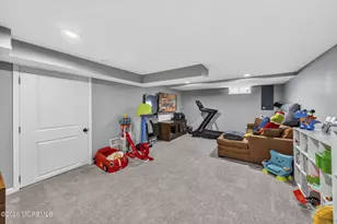 100 Sargent Rd, Freehold, NJ 07728 - Photo 39