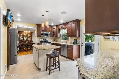 22 Meadowbrook Lane, Freehold, NJ 07728 - Photo 11