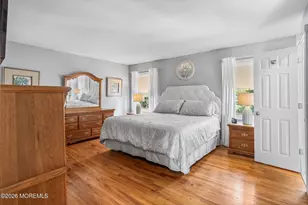 22 Meadowbrook Ln, Freehold, NJ 07728 - Photo 17