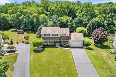 22 Meadowbrook Lane, Freehold, NJ 07728 - Photo 3