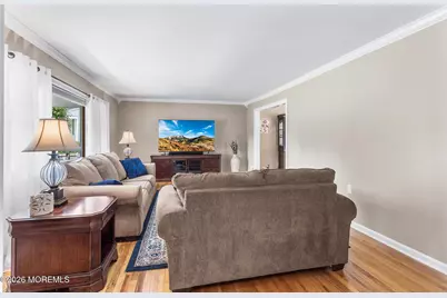 22 Meadowbrook Lane, Freehold, NJ 07728 - Photo 7