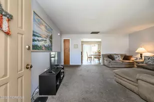 5 Evergreen Pl, Howell Township, NJ 07731 - Photo 3