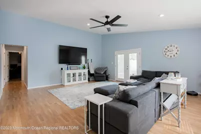 49 Williamsburg Drive, Tinton Falls, NJ 07753 - Photo 7
