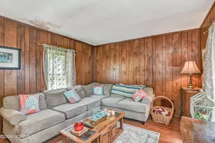 43 Center Ave, Leonardo, NJ 07737 - Photo 5