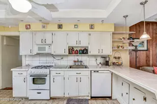 43 Center Ave, Leonardo, NJ 07737 - Photo 9