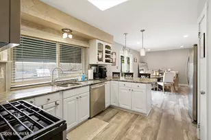 102 Susan Dr, Jackson, NJ 08527 - Photo 9