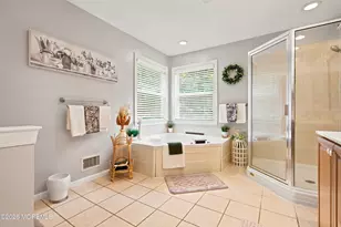 6 Drift Rd, Freehold, NJ 07728 - Photo 37