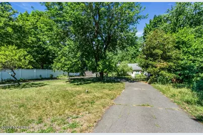 831 Palmer Avenue, Holmdel, NJ 07733 - Photo 1