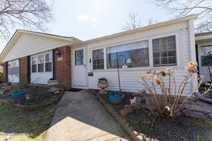172B Sterling Ct, Lakewood, NJ 08701 - Photo 1