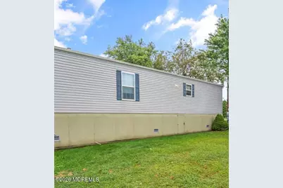 32 Bayshore Mobile Mnr, Hazlet Township, NJ 07730 - Photo 3