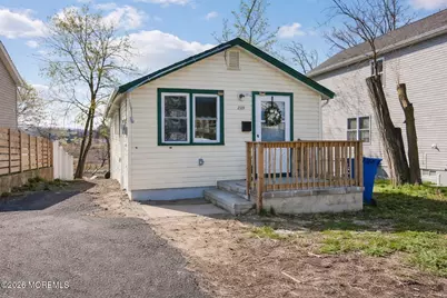 209 Hilltop Boulevard, Keyport, NJ 07735 - Photo 11