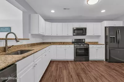 30 Saint Paul Court, Tinton Falls, NJ 07712 - Photo 9