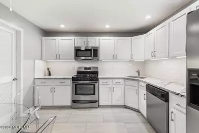264 Tulip Lane, Freehold, NJ 07728 - Photo 15