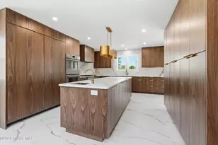 19 Roslyn Dr, Oakhurst, NJ 07755 - Photo 9