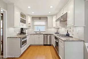 92 Meadow Dr, Shrewsbury, NJ 07702 - Photo 9