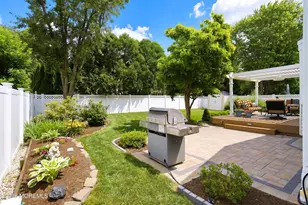 92 Meadow Dr, Shrewsbury, NJ 07702 - Photo 33