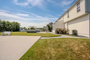 10 Nicole Ct, Freehold, NJ 07728 - Photo 43