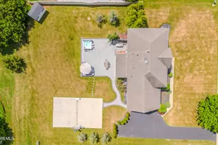 10 Nicole Ct, Freehold, NJ 07728 - Photo 63