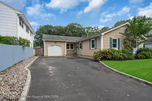 802 Laura Herbert Dr, Point Pleasant, NJ 08742 - Photo 3