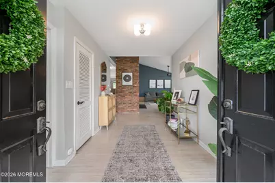 15 Wilson Circle W, Red Bank, NJ 07701 - Photo 3