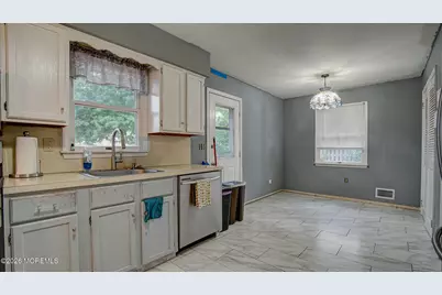 1508 Longboat Avenue, Beachwood, NJ 08722 - Photo 11
