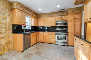 2 Sweet Briar Ln, Holmdel, NJ 07733 - Photo 11