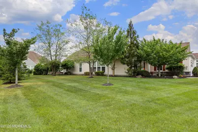 1 E Chatsworth Lane, Farmingdale, NJ 07727 - Photo 5