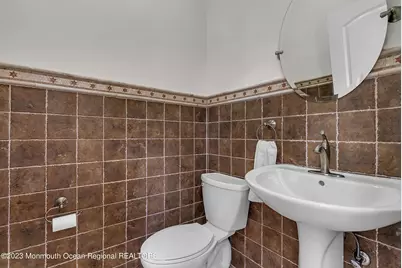 1607 Holbrook Street, Oakhurst, NJ 07755 - Photo 7
