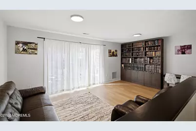 165 Bristol Court, Lakewood, NJ 08701 - Photo 5