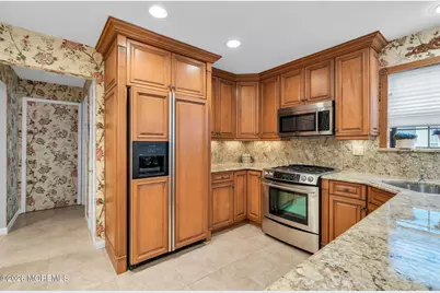 36 Murray Hill Terrace, Marlboro Township, NJ 07746 - Photo 13