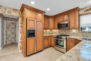 36 Murray Hill Terrace, Marlboro Township, NJ 07746 - Photo 13