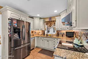 8 Owens Rd, Marlboro Township, NJ 07746 - Photo 17