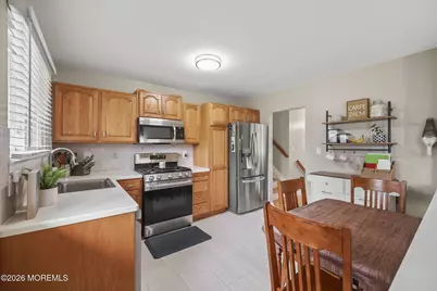 72 Wynnewood Court, Freehold, NJ 07728 - Photo 15