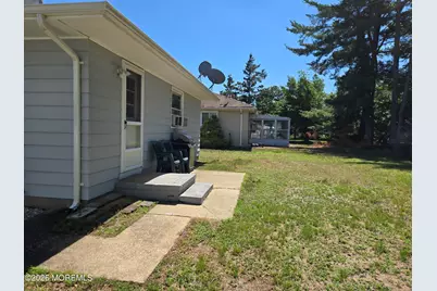613 Jamaica Boulevard, Toms River Township, NJ 08757 - Photo 3